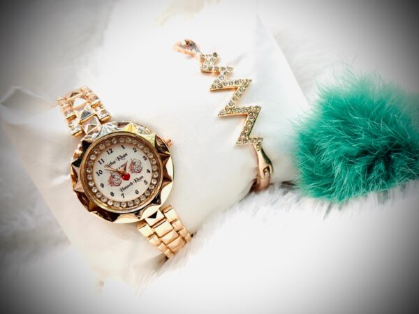 Girl Watch With Bracelet - Image 2